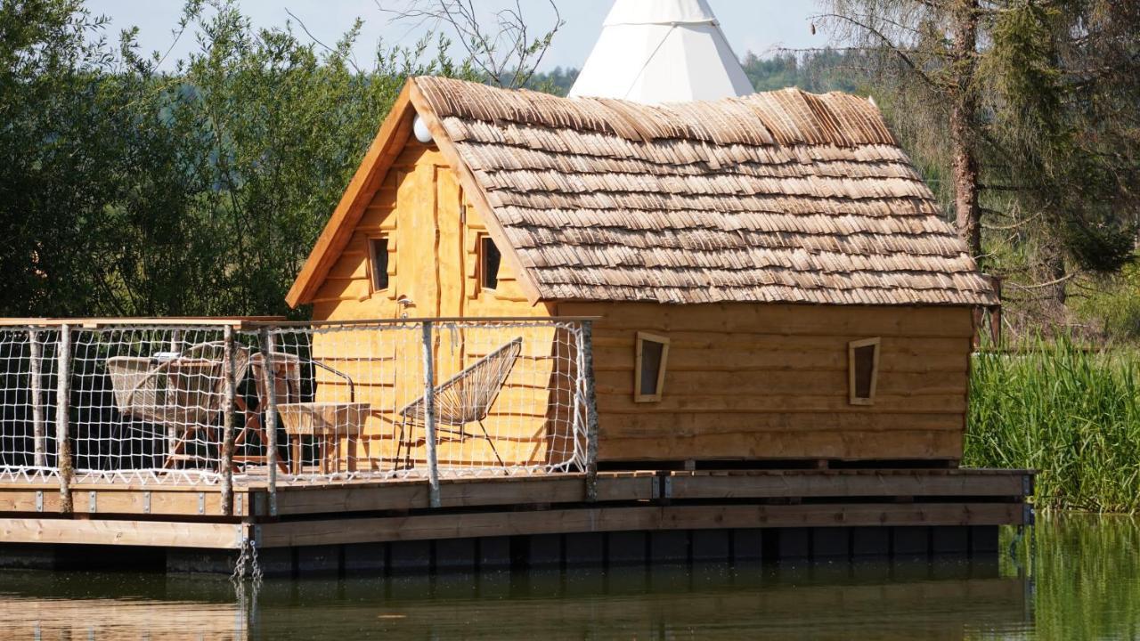 Les Cabanes Flottantes Givrauval Экстерьер фото