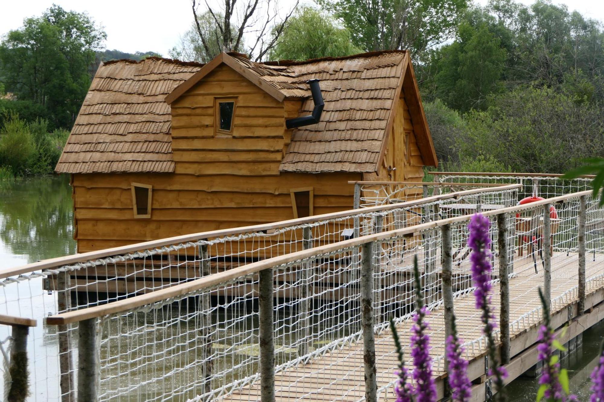 Les Cabanes Flottantes Givrauval Экстерьер фото